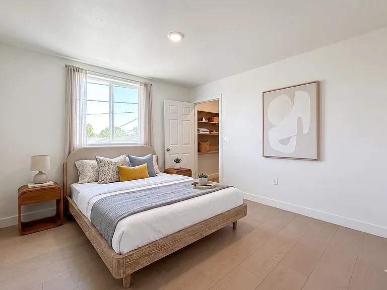 2026 Luxury 4 & 6 Bedroom Units — Photo 5