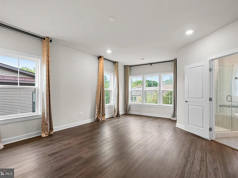 9271 Wood Violet Ct — Photo 16