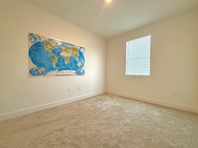 2051 Rosemary Dr — Photo 35