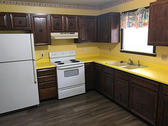 2nd image of 2528 Cheyenne Ave