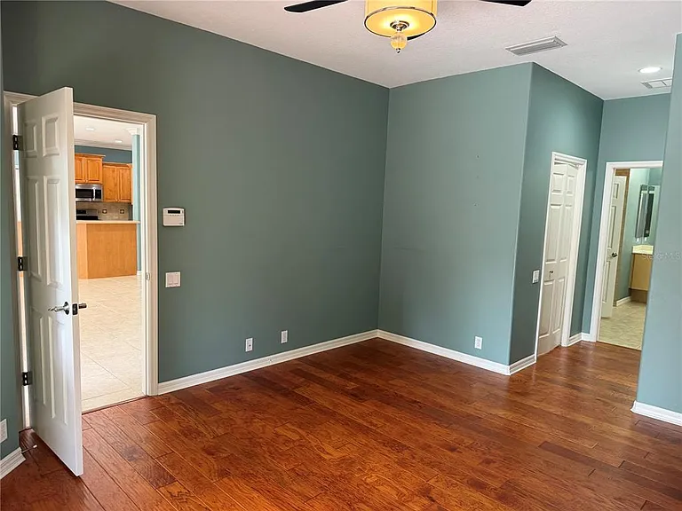 4823 Carrington Cir — Photo 22