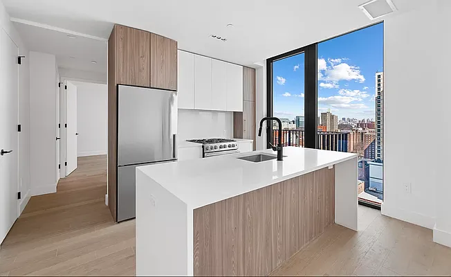 Rented by West 124th Manager LLC | media 44