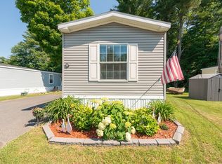 6 Mason St #27, Pepperell, MA 01463