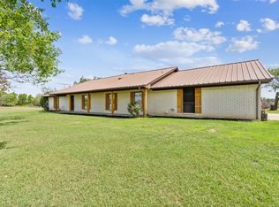 1427 Davis Ln, Terrell, TX 75160