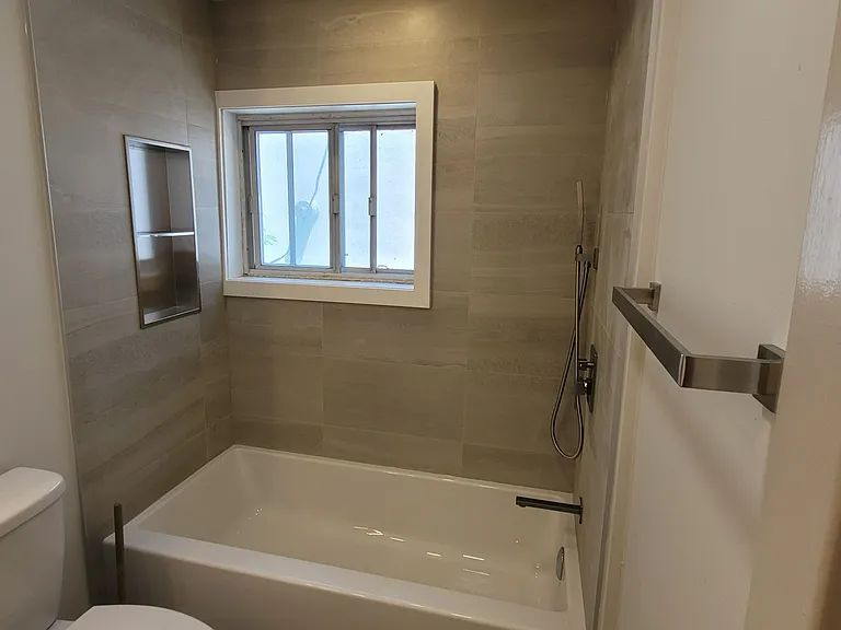 721 Cooper St #C — Photo 13