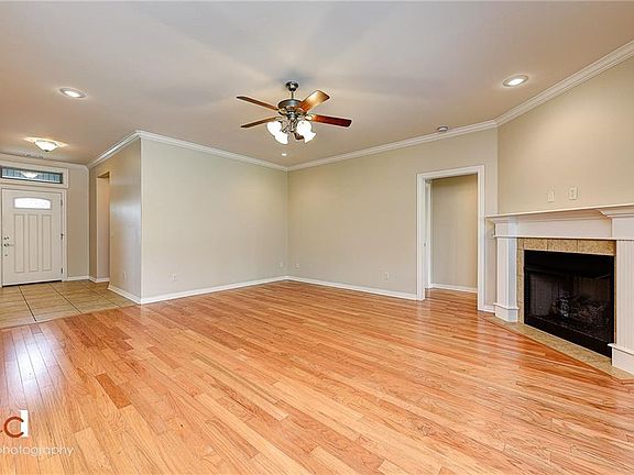 5th image of 1705 S Sinclair Ave
