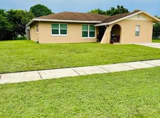 868 Gardenia Dr, Royal Palm Beach, FL 33411