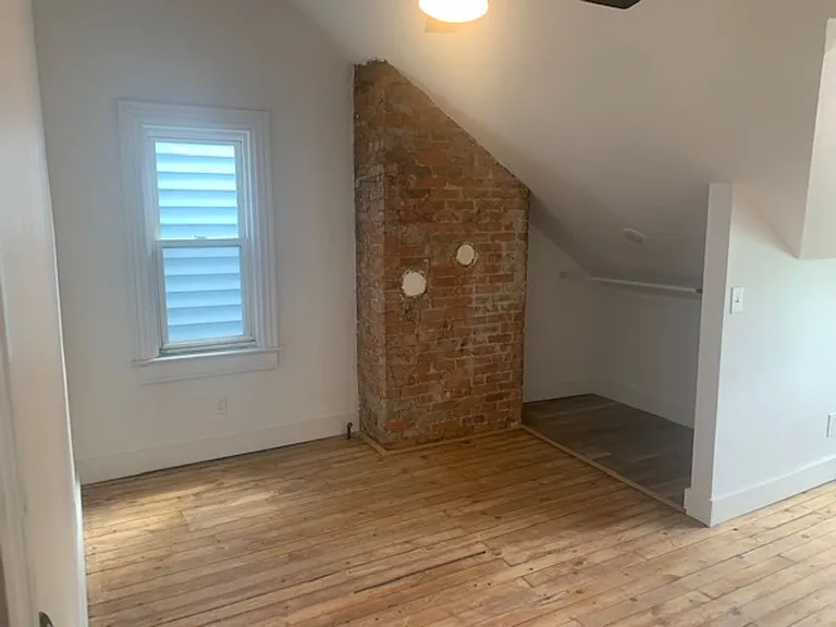 129 3rd St — Photo 18