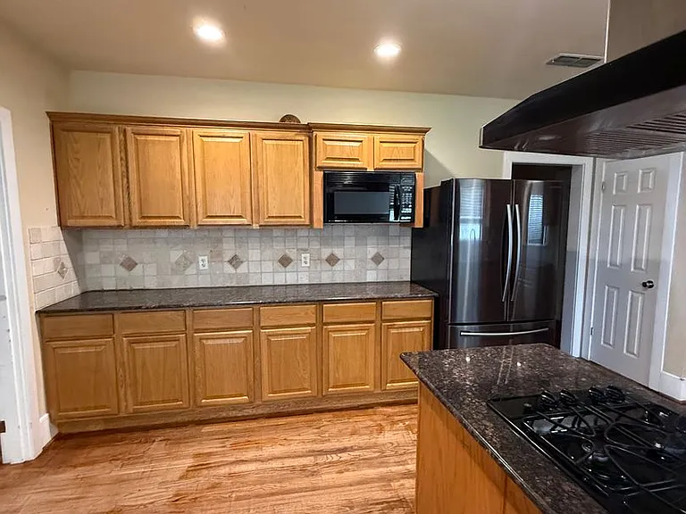 3836 Maryland Ave — Photo 18
