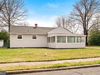 2 Shelburne Dr, Ewing, NJ, 08638