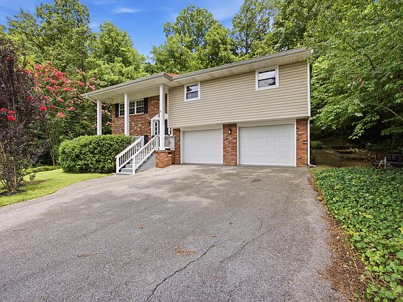 3rd image of 1425 Clearpoint Dr