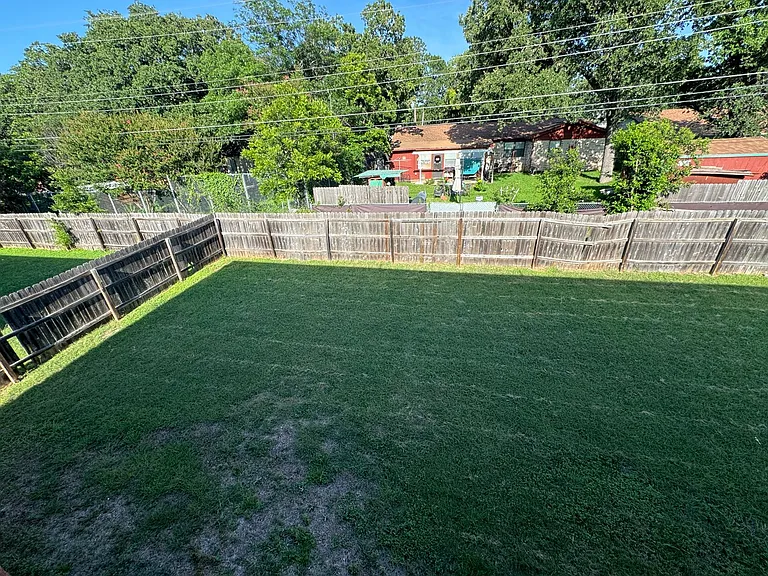 413 Creek St — Photo 19