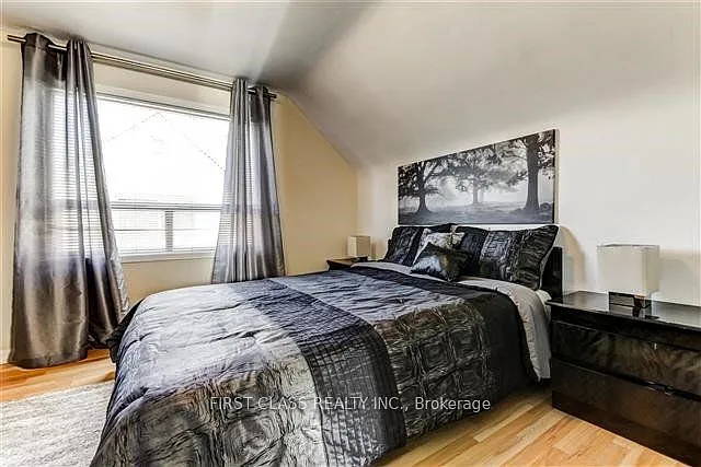 11 Ellington Dr — Photo 5