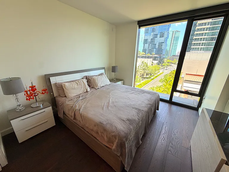 1100 Ala Moana Blvd #700 — Photo 7