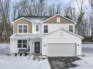 1190 Lake Forest Dr, Hebron, OH