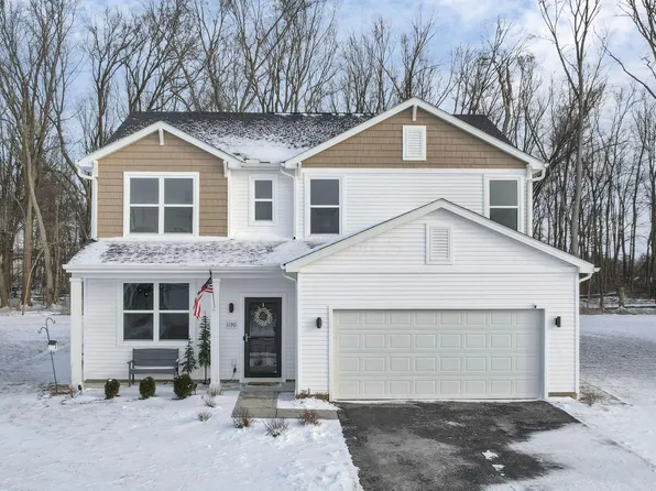 1190 Lake Forest Dr, Hebron, OH 43025