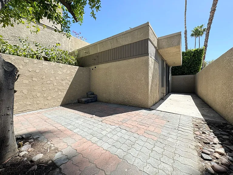 473 Bradshaw Ln — Photo 17