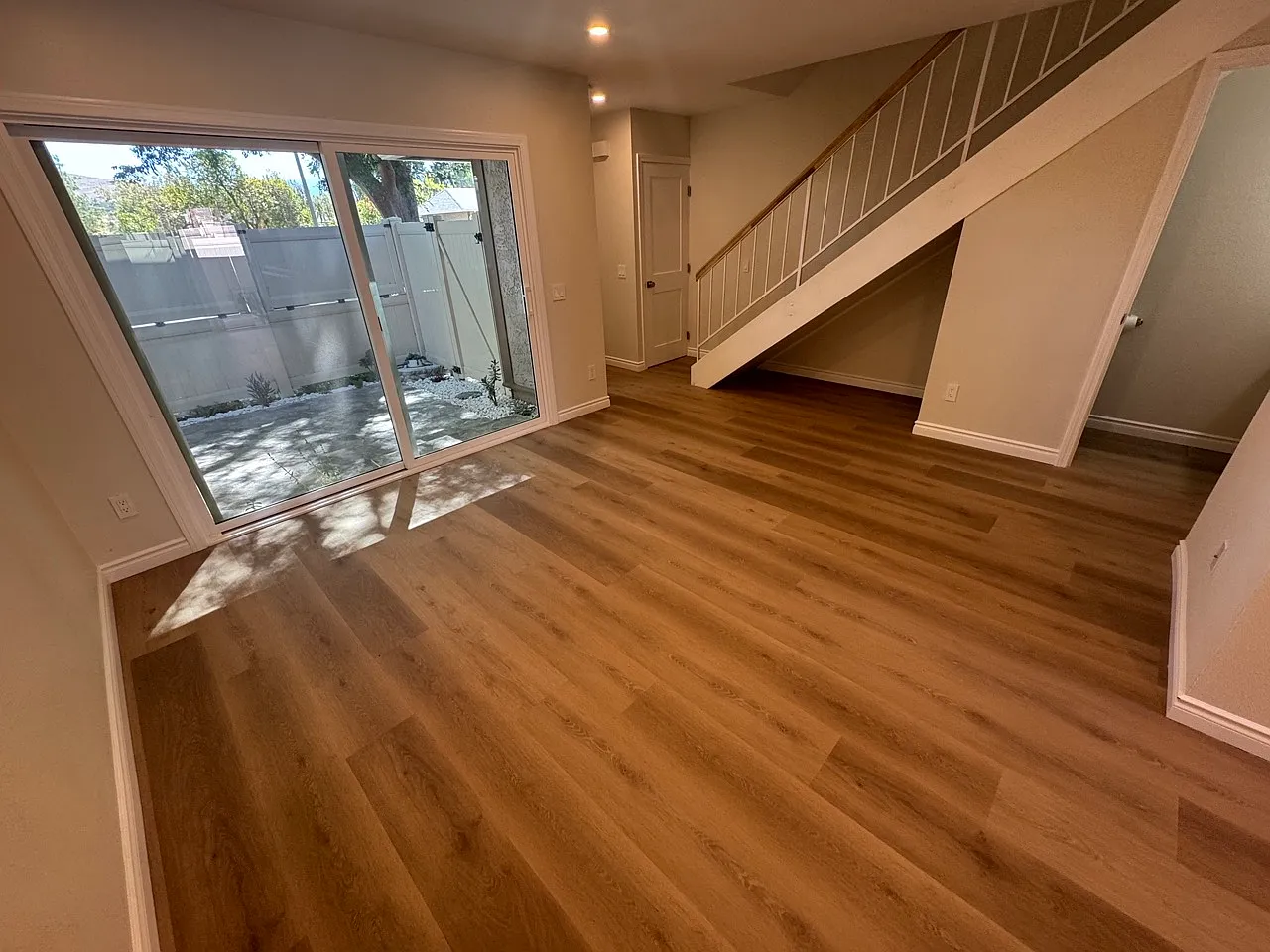 2 bed, 1.5 bath, 981 sqft, $3,195 — Photo 4