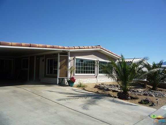 Plenty of side-by-side parking