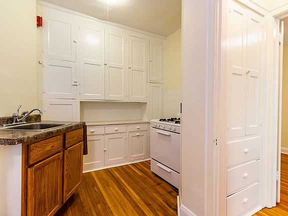 4th image of 3527 Pillsbury Ave S #305