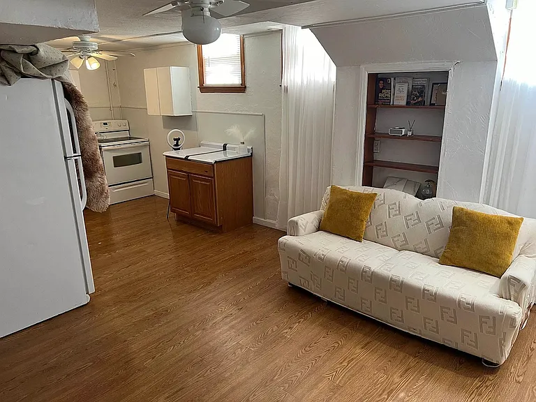 206 Ash St #B — Photo 4