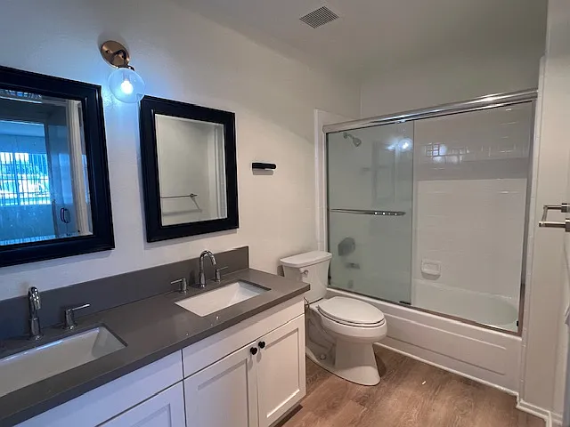 12728 Moorpark St #21 — Photo 14