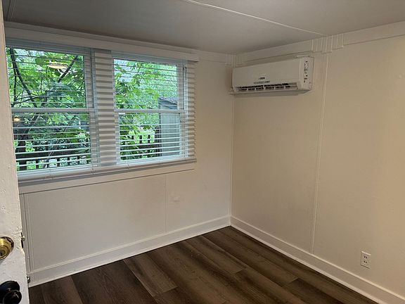 5th image of 100 Olive St Unit B