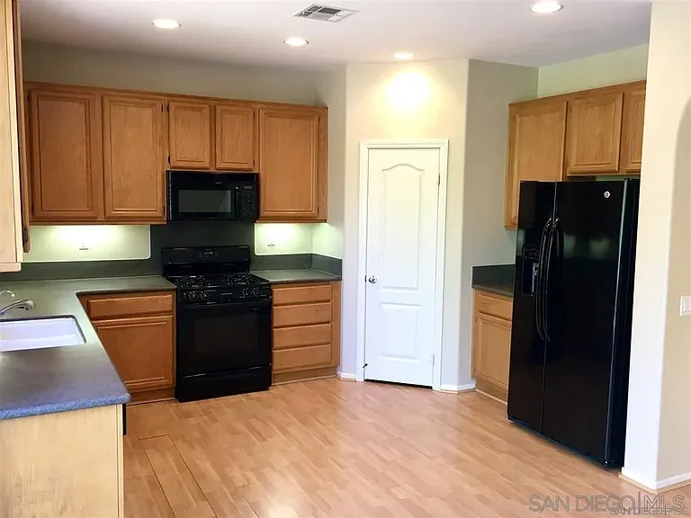 895 Bryce Canyon Ave — Photo 8