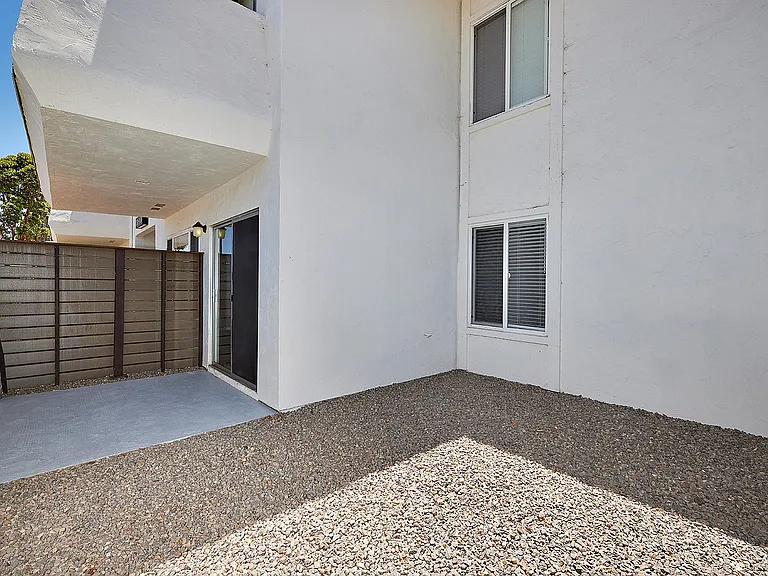 Villa Del Mar Apartments (new) — Photo 31