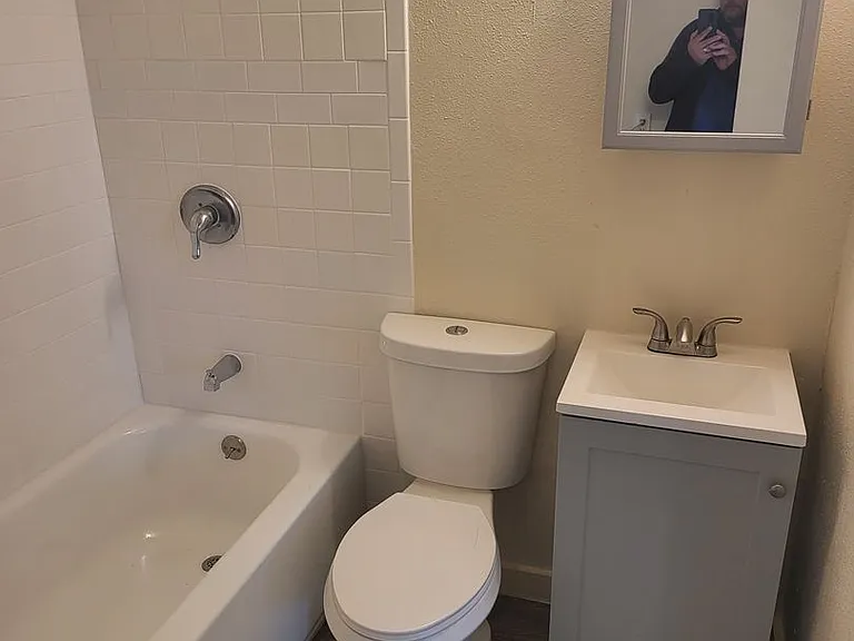 721 Santa Fe Ave SW — Photo 1