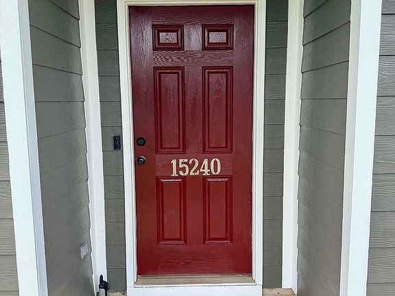 5th image of 15240 Tyler Mill Dr