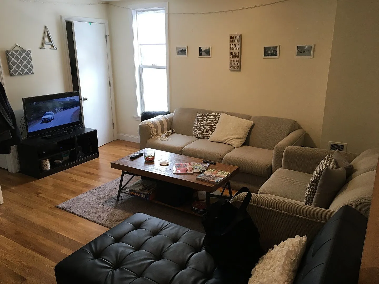 Nicely updated 3 bed with in-unit laundry in Brookline Village! — Photo 4