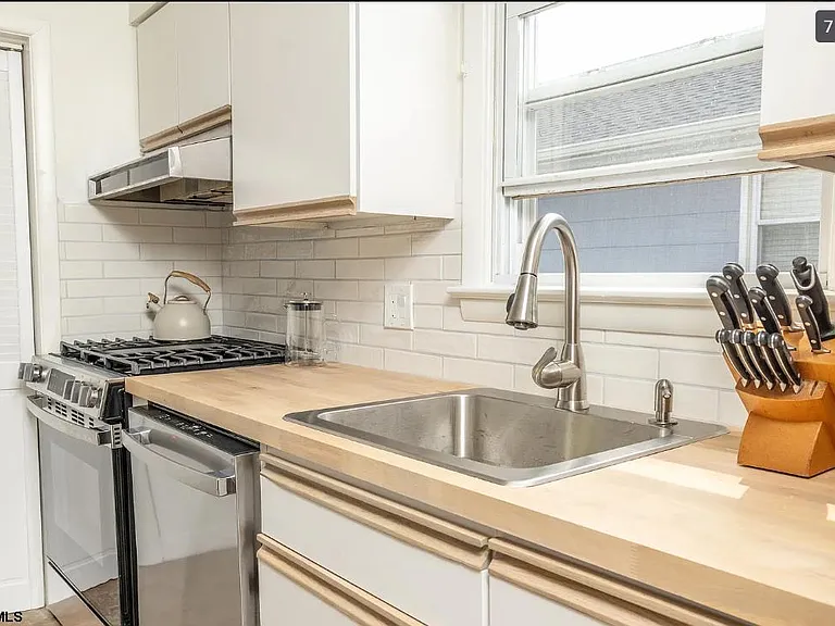 435 N Oxford Ave — Photo 7