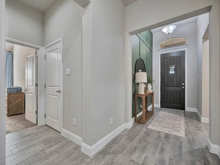 2028 Windsor Dr — Photo 26