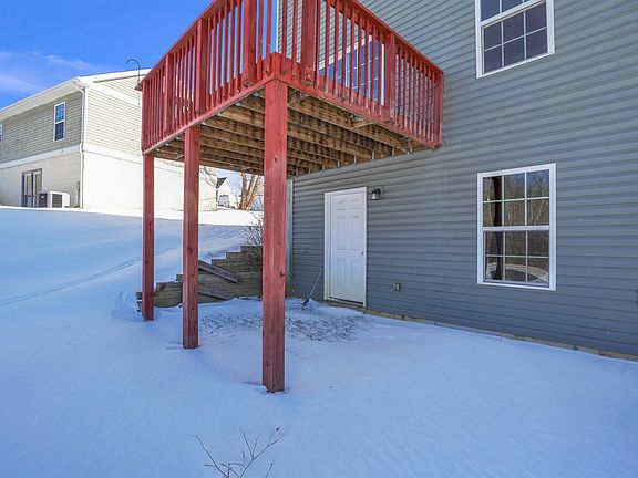 5th image of 111 Prairie View Ln