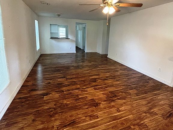 2nd image of 1121 S Grant Ave