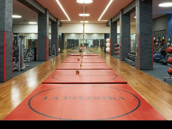 50 Riverside Boulevard image 15 of 20