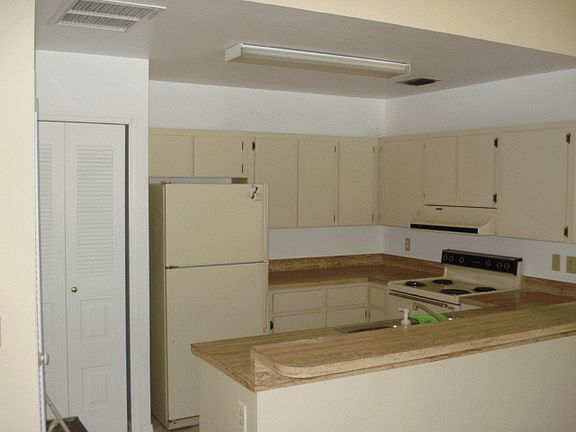 4th image of 4969 Dover Cir