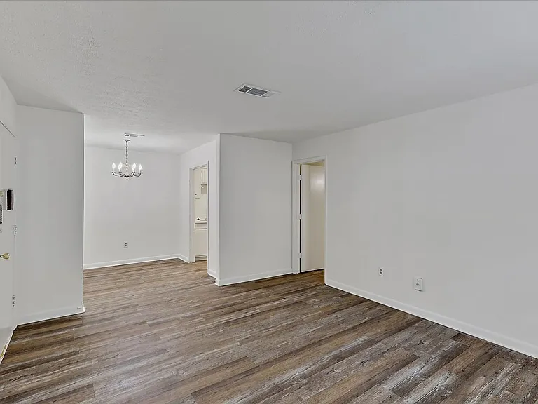 1140 Greymont Ave — Photo 15