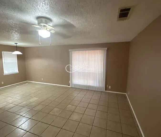 1514 Missouri Ave — Photo 6