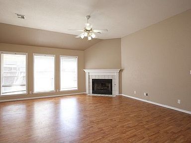 Spacious living room with fireplace