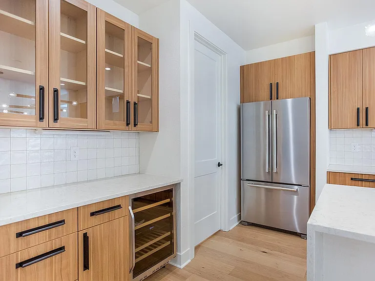 4225 Mariposa St — Photo 15