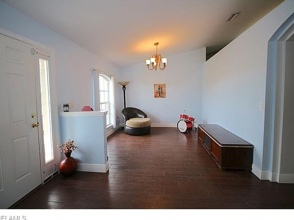 4th image of 2619 NE 21st Pl