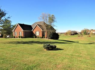 102 Coventry Ln, Bardstown, KY 40004