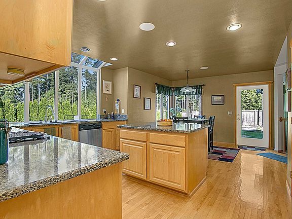 5th image of 1816 43rd Street Ct NW