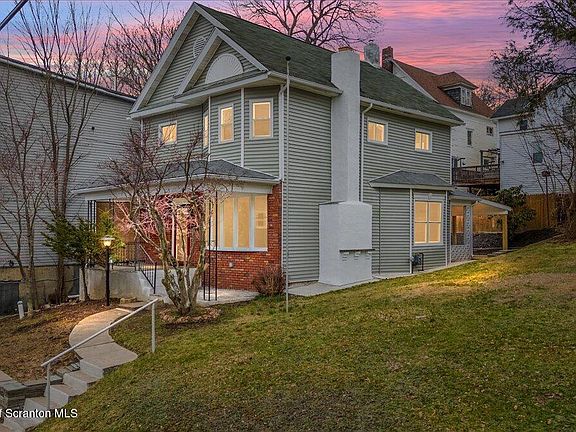2nd image of 138 Spring St