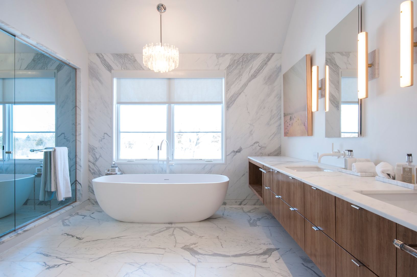  2nd floor primary bathroom