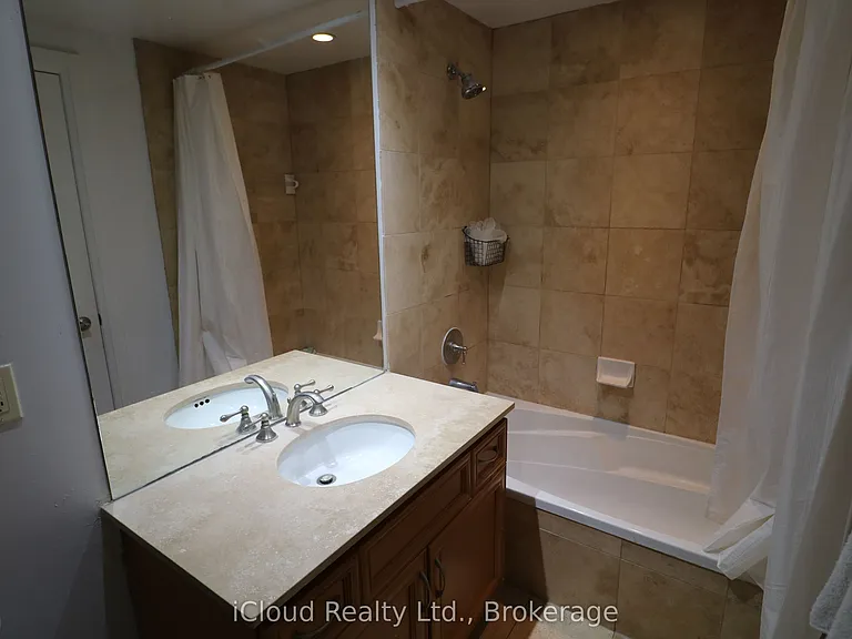 2737 Keele St #910 — Photo 11