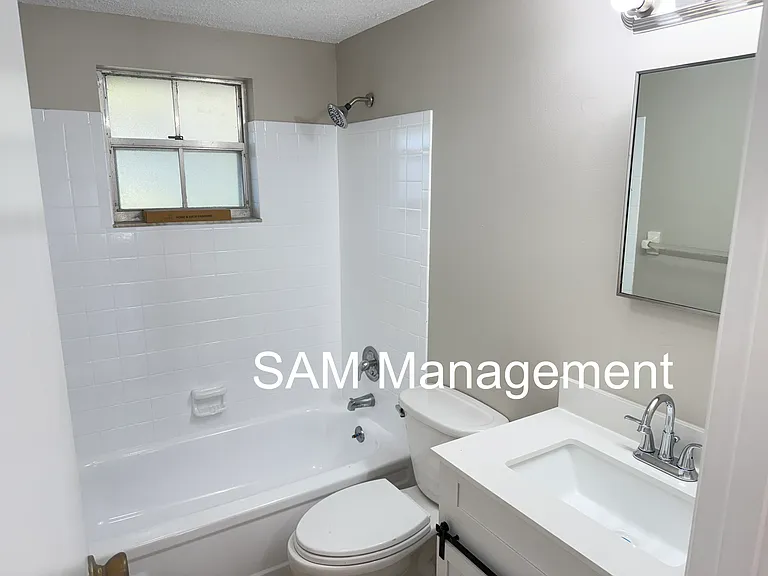 2830 Bucida Dr — Photo 13