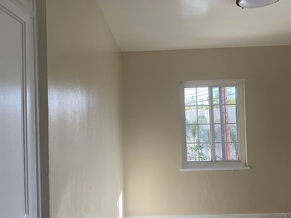 3rd image of 1368 S Cloverdale Ave #1376